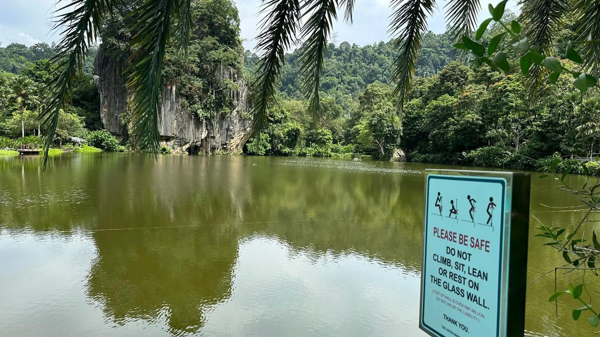 Ipoh Lakeside Suite Ipoh 4Pax 0*,  Malásia